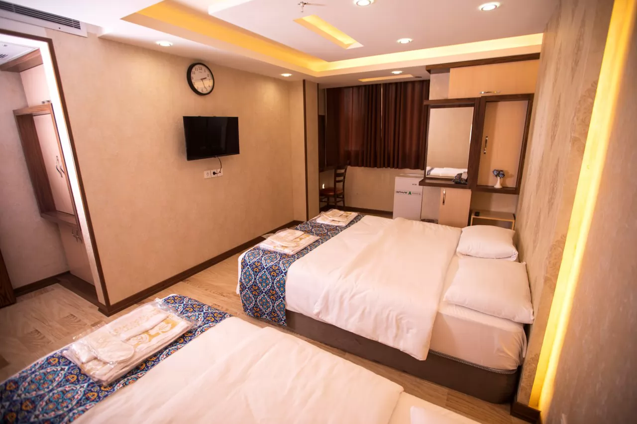 هتل مانی اصفهان - اتاق 3 تخته