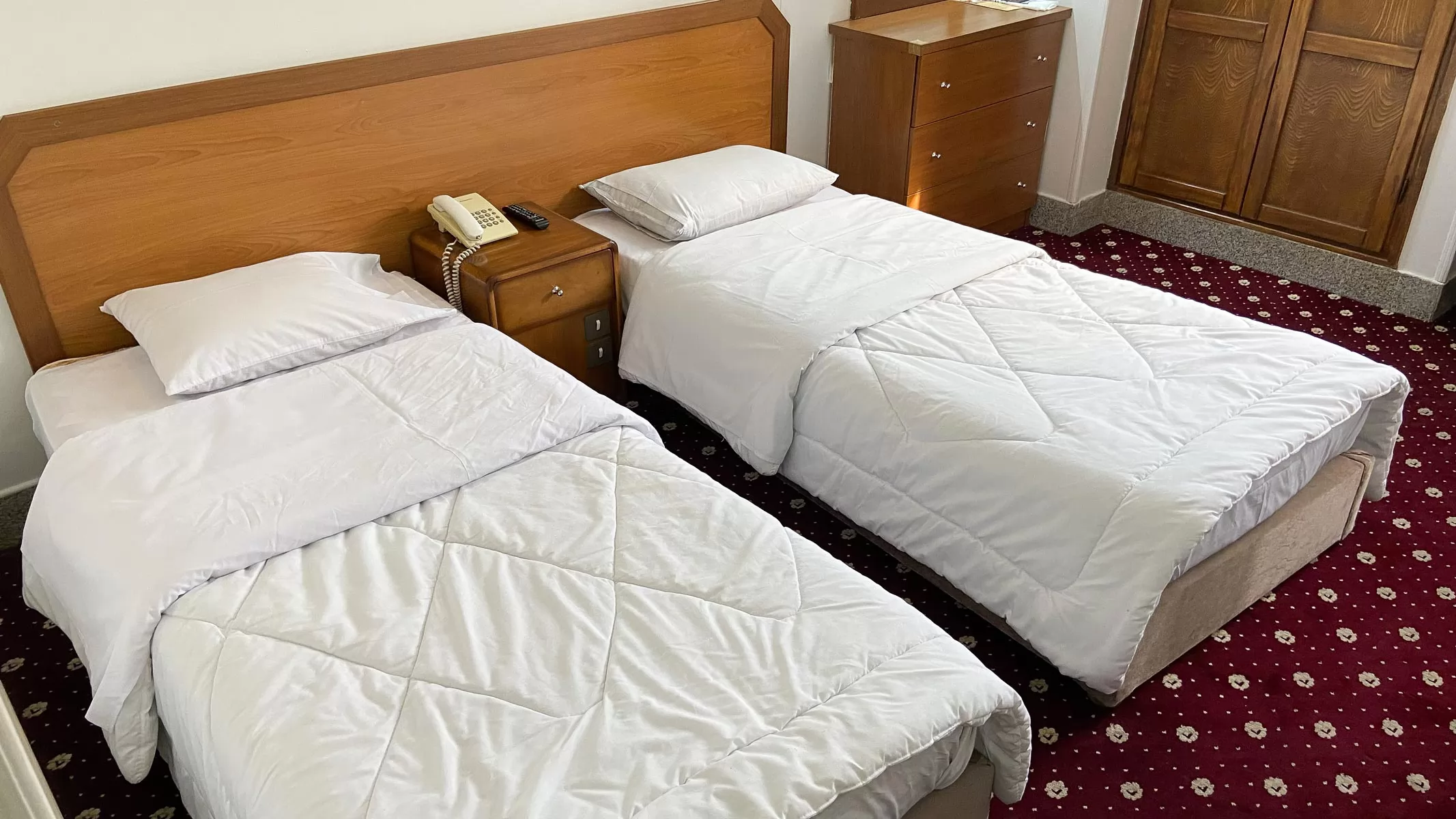 هتل ملل اصفهان - اتاق 2 تخته (2 تخت 1 نفره)