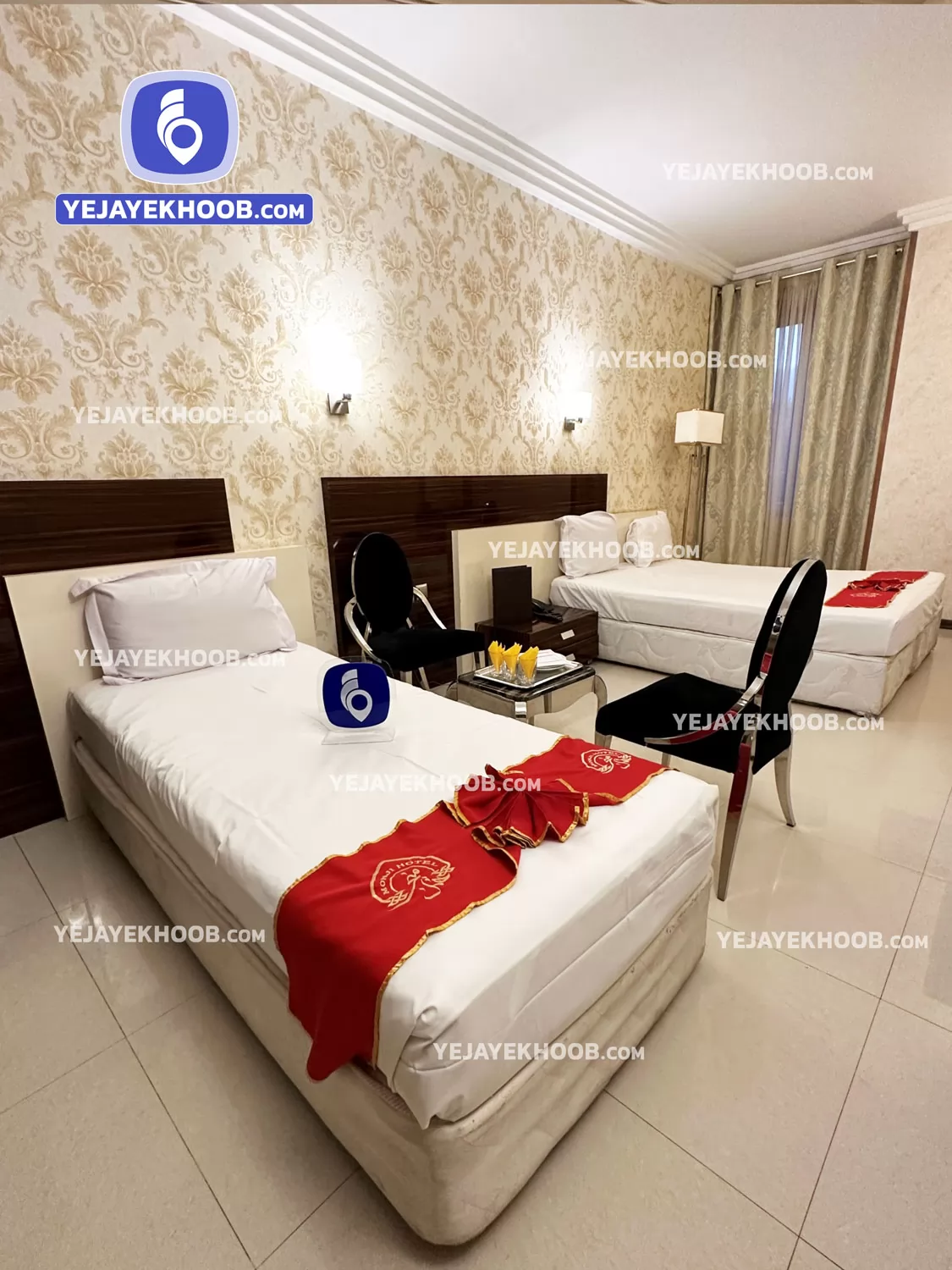 هتل منجی مشهد - اتاق ۳ تخته (۱ تخت ۲ نفره و ۱ تخت ۱ نفره)    