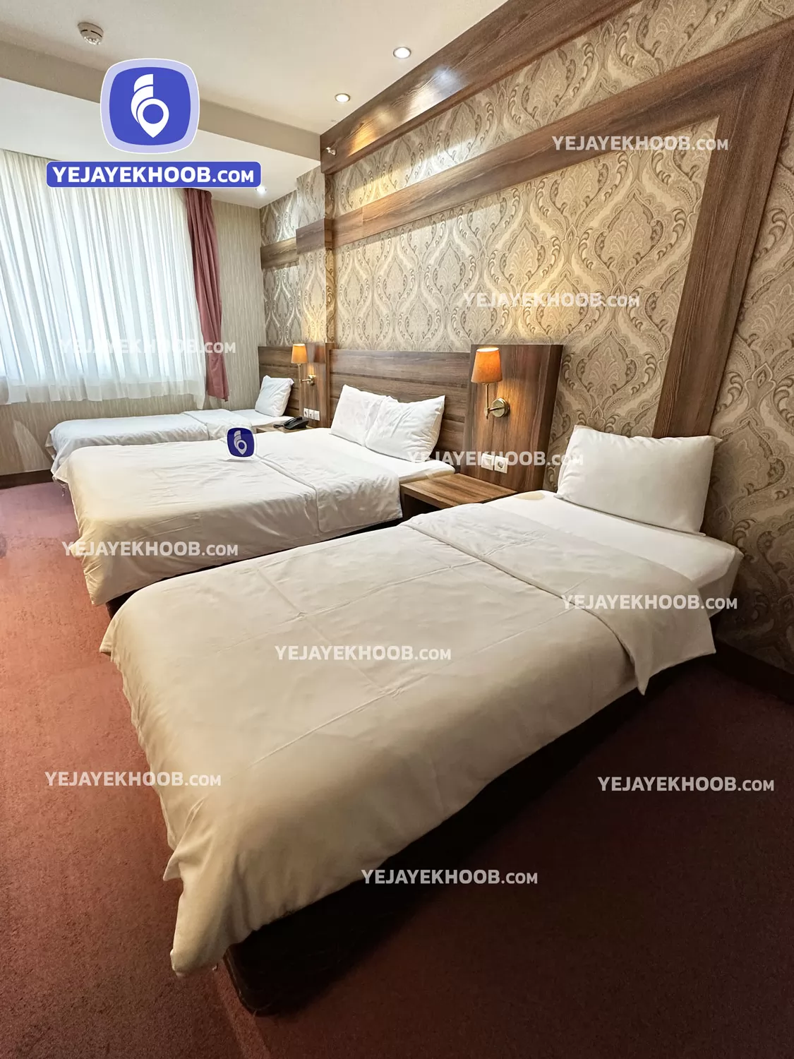 هتل کارن مشهد - اتاق ۴ تخته (۱ تخت ۲ نفره + ۲ تخت ۱ نفره)