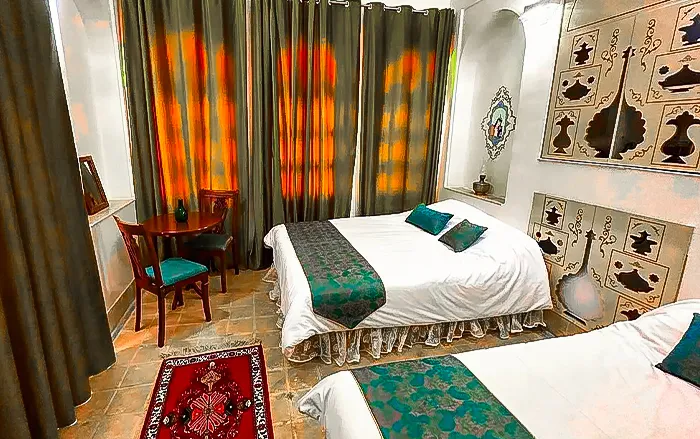 اقامتگاه سنتی عمارت قجری ابرکوه