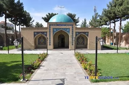 تصویر آرامگاه اسرارسبزواری، آرامگاه مردی بزرگ از شرق ایران...می باشد 
