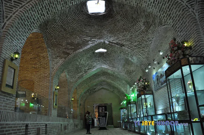 موزه ی شهدا در کنار موزه ی مردم شناسی شاندیز