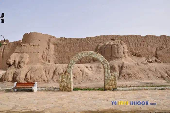 مجموعه قلعه جلالی و حصار تاریخی سلجوقی