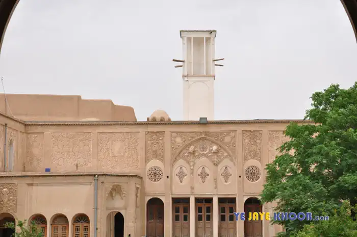 برج خنک کننده سرداب خانه طباطبایی های کاشان