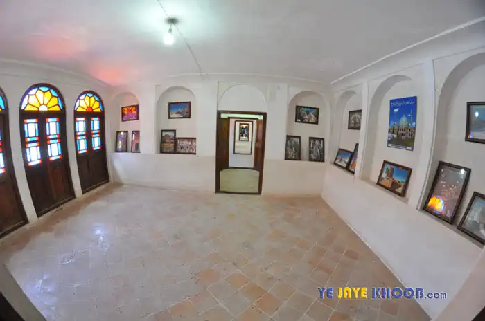 راه داشتن اتاق ها به یک دیگر در خانه طباطبایی های کاشان