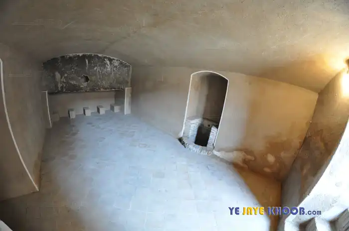 داخل بخش خدمه خانه طباطبایی های کاشان