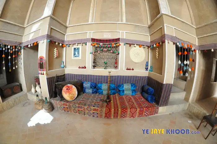 تخت زیبای خانه عباسیان