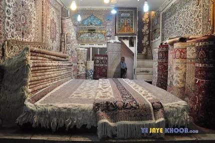 فرش های بزرگ و با طرح های مدرن و قدیمی در مشهد