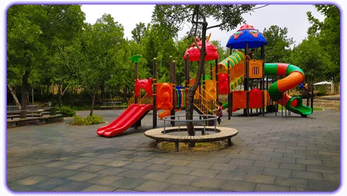 زمین-بازی کودکان-در-پارک-وکیل-آباد-مشهد