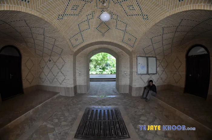 عمارت سردرب باغ گلشن