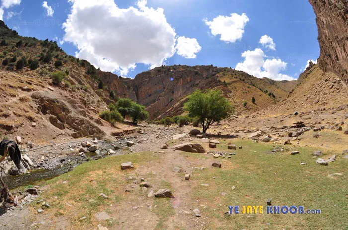 دشتی میان کوه ها در قره سو