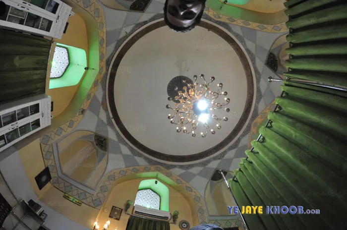 داخل گنبد سبز