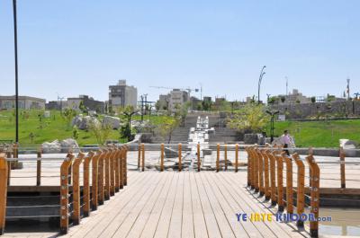 بوستان چهل بازه، از خاکستری تا سبز